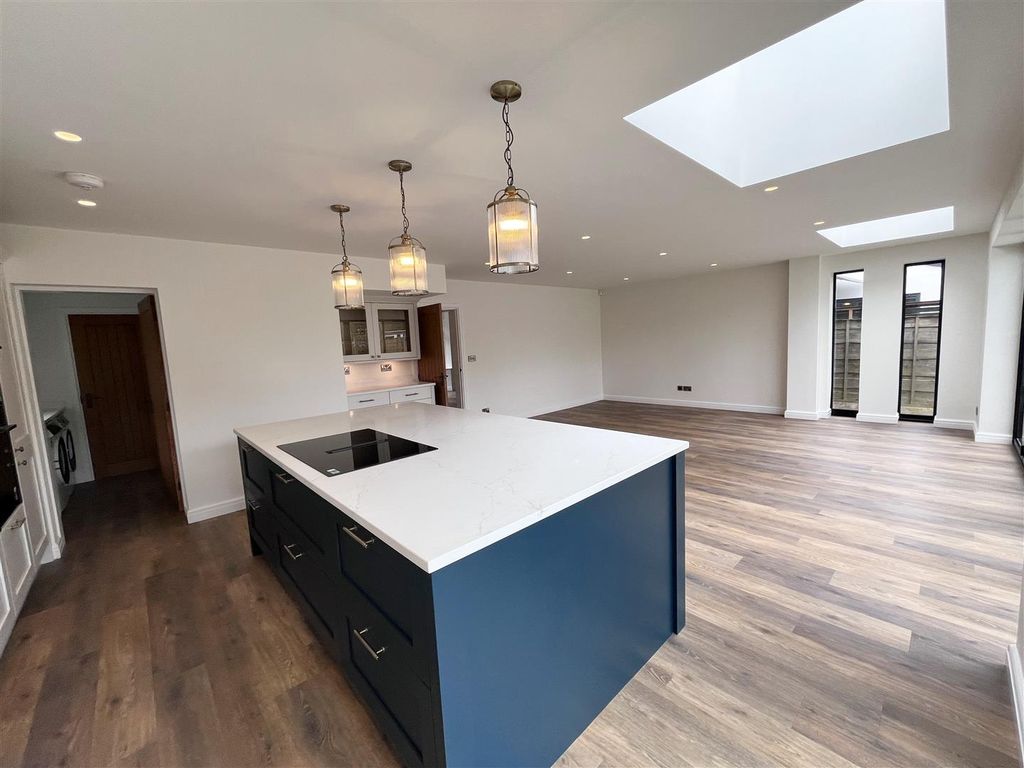 Additional image 21 of 5 bed detached house to rentKnutsford Road, Wilmslow SK9