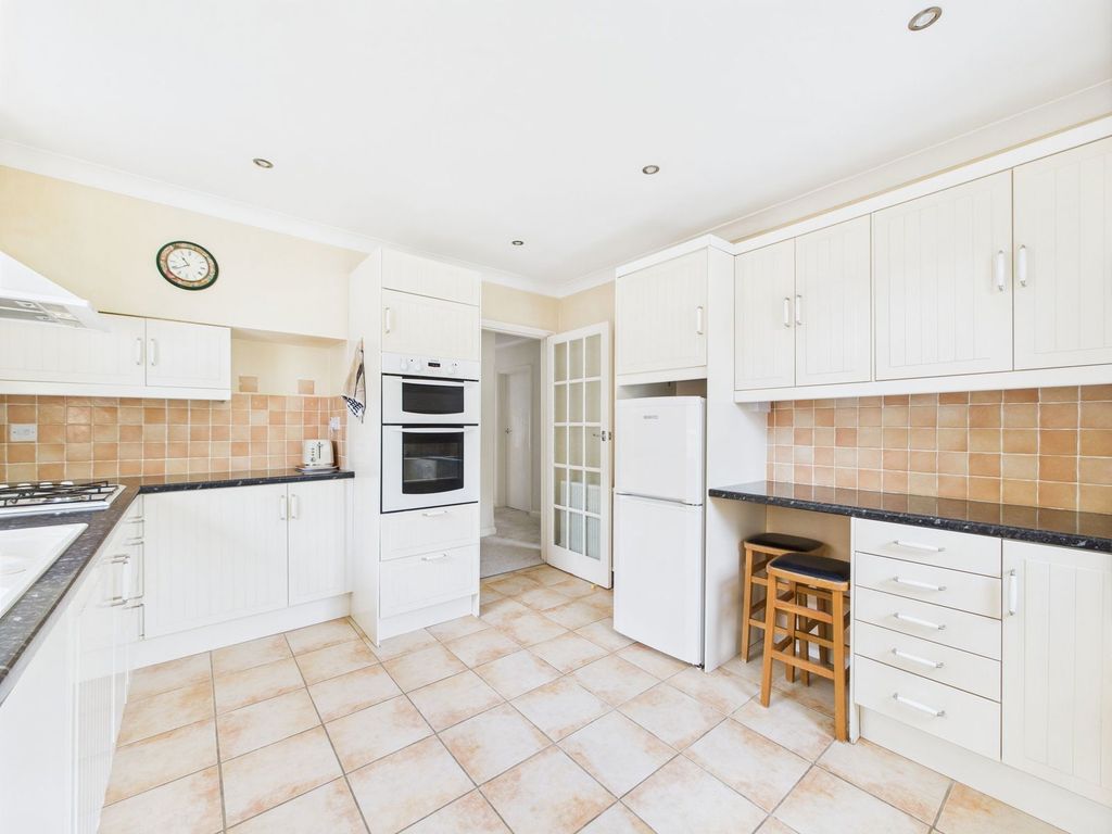 Property photo 2 of 24