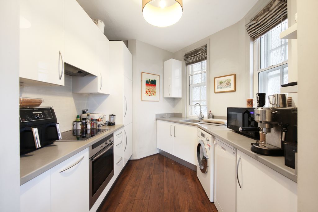 Property photo 2 of 13