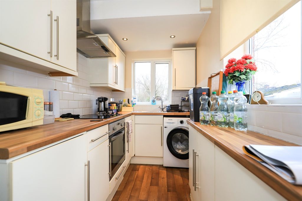 Property photo 3 of 13