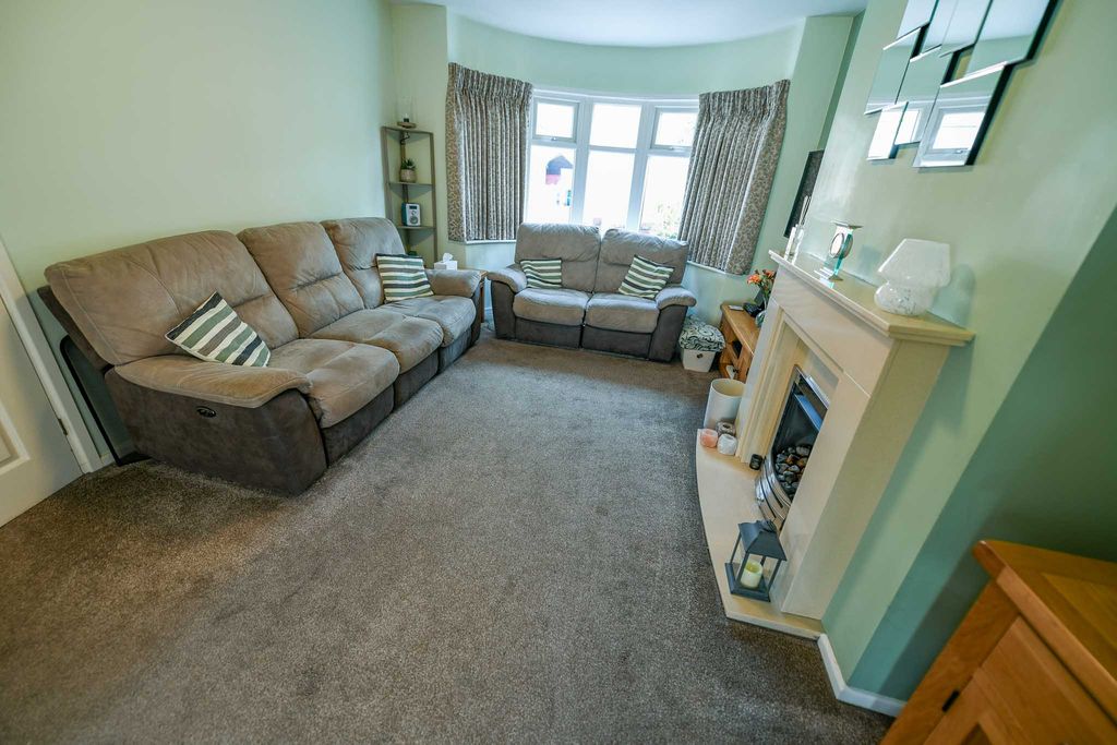 Property photo 3 of 15 Living Room