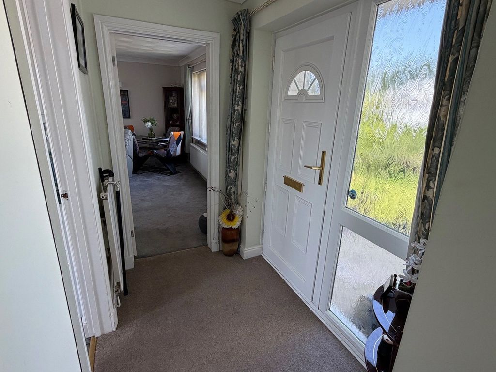 Property photo 2 of 28 Picture No. 23