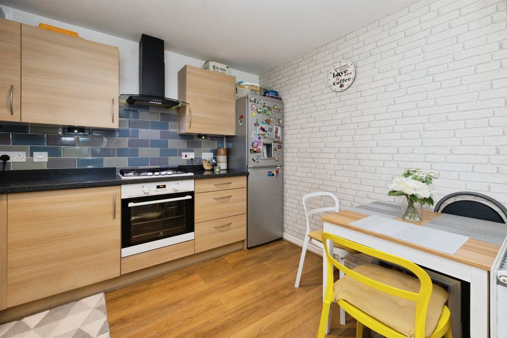 Property photo 3 of 18