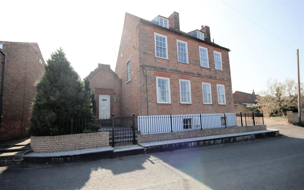 Property photo 1 of 47 33Parkrd-H1.Jpg
