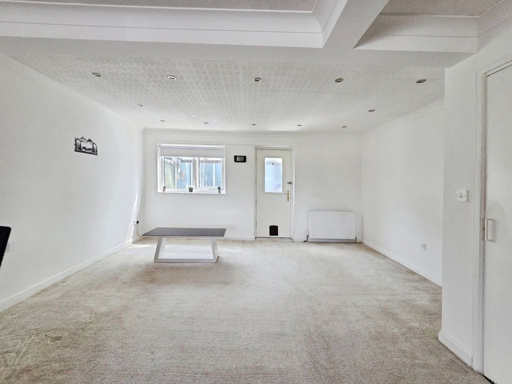 Property photo 2 of 20 Cd315B78-1000147795