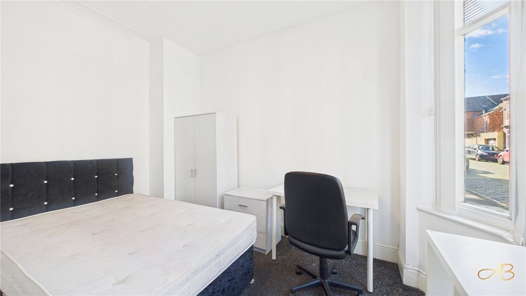 Property photo 3 of 7 Picture No. 07