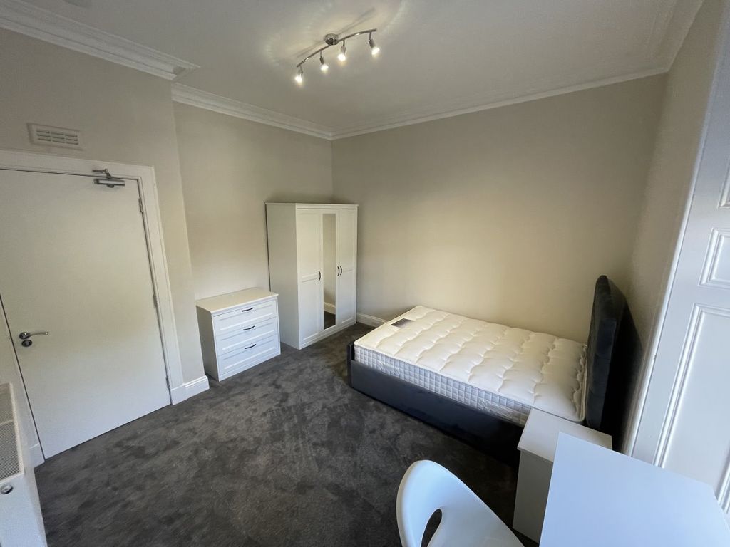 Additional image 12 of 4 bed flat to rent378 Perth Road, Dundee DD2
