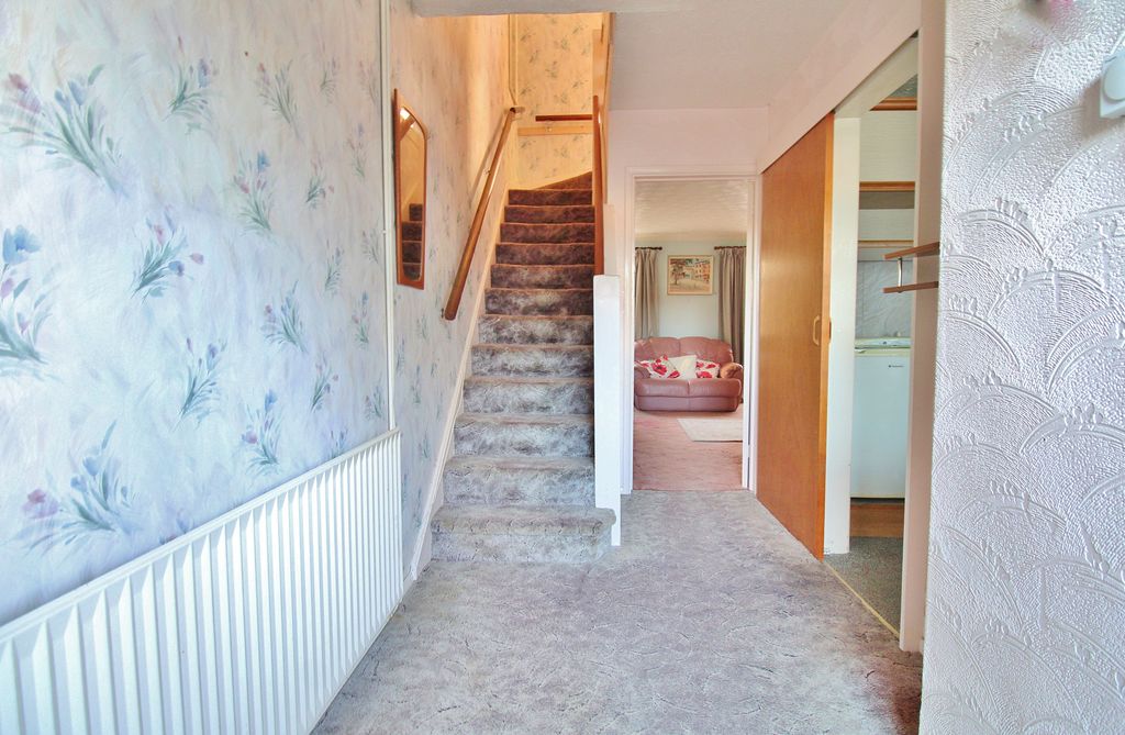 Property photo 3 of 24