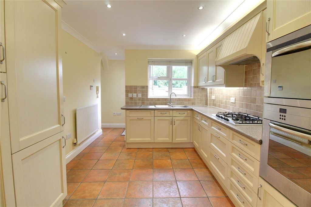 Property photo 3 of 19 Picture No. 04