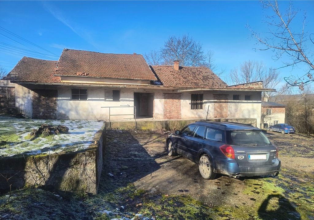 Property photo 3 of 6