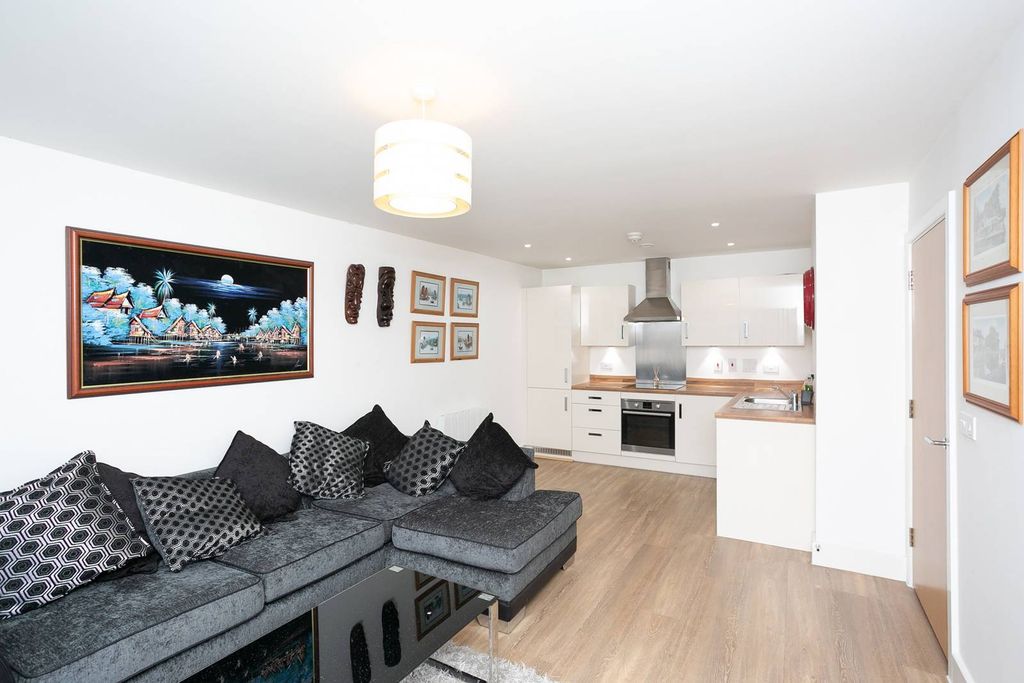 Property photo 2 of 16