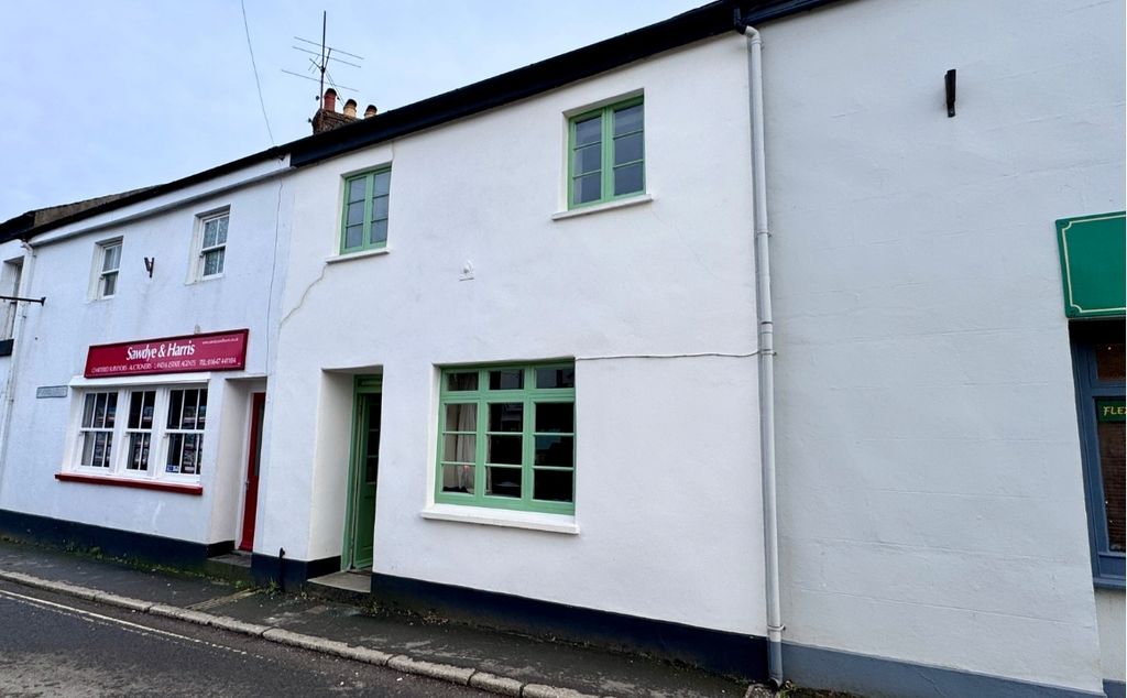 Property photo 1 of 12