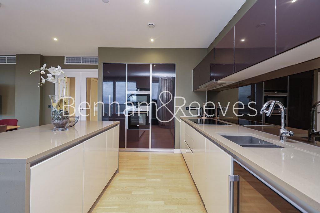 Property photo 2 of 28