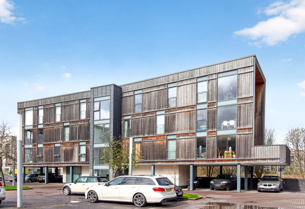 Property photo 1 of 20