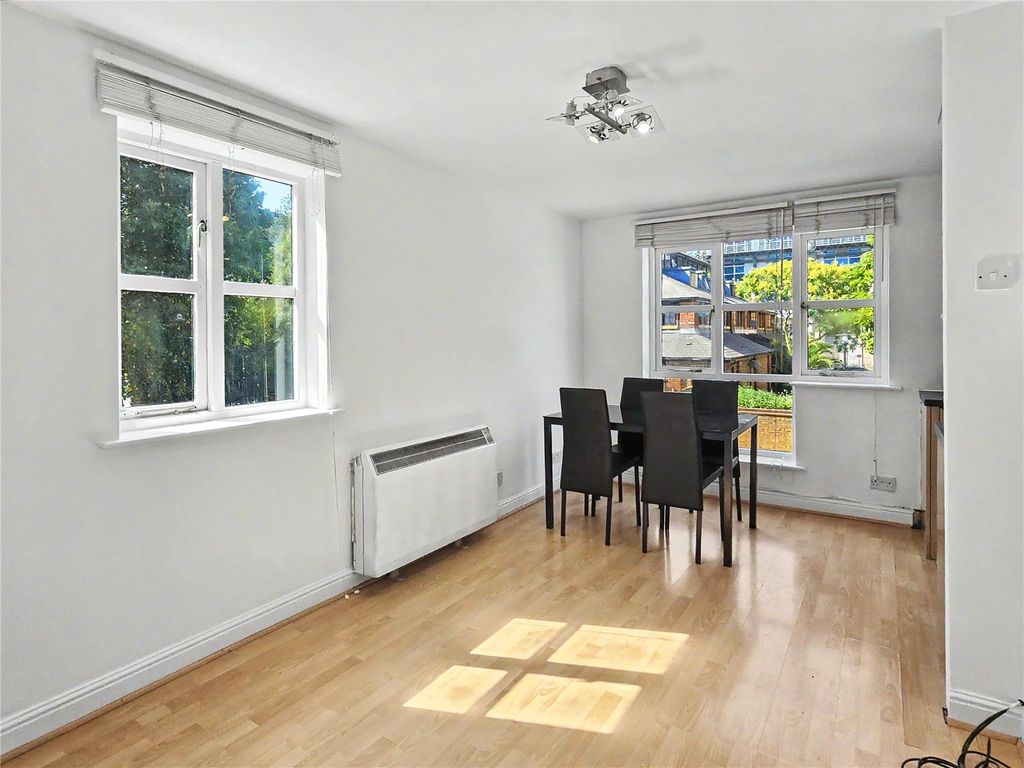 Property photo 3 of 10 Picture No. 05