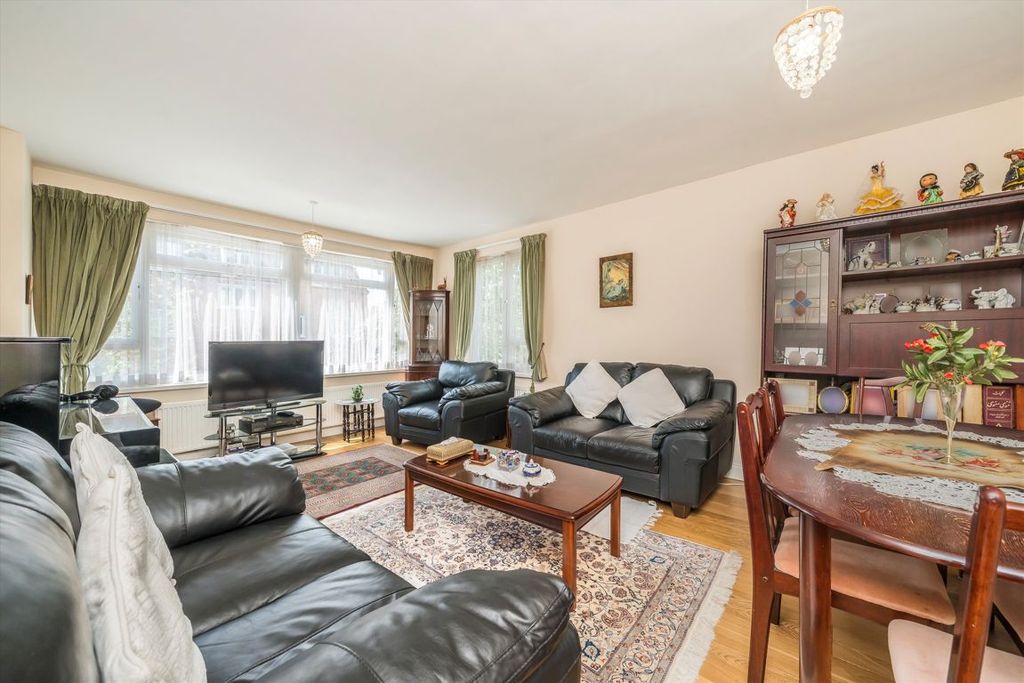 Property photo 1 of 5