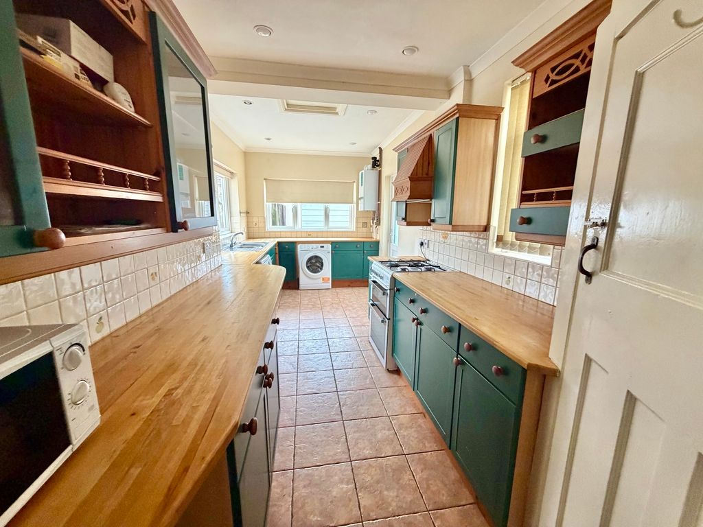 Property photo 3 of 13 Image