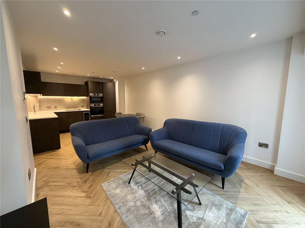 Property photo 3 of 32 Picture No. 06