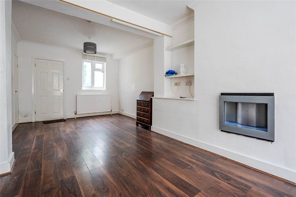 Property photo 2 of 10 Picture No. 13