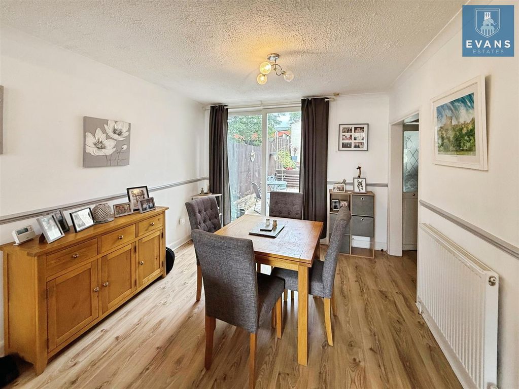 Property photo 2 of 11 Dining