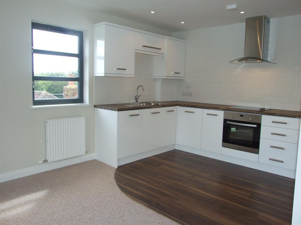 Property photo 2 of 14 Apartment Interior