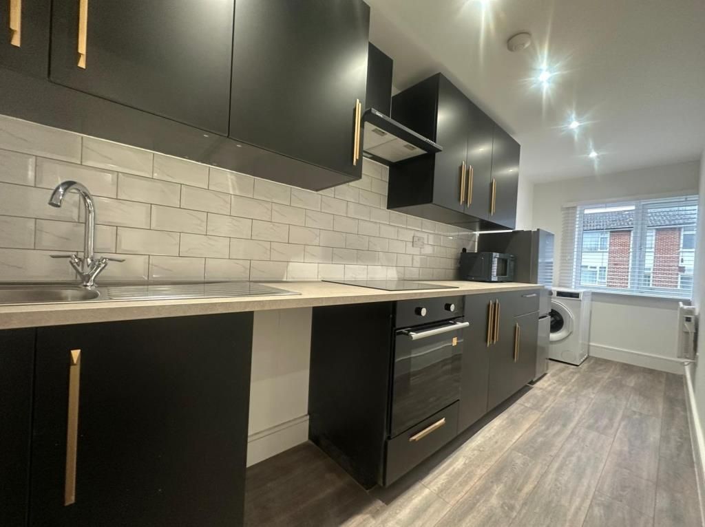 Property photo 3 of 5 Kitchen