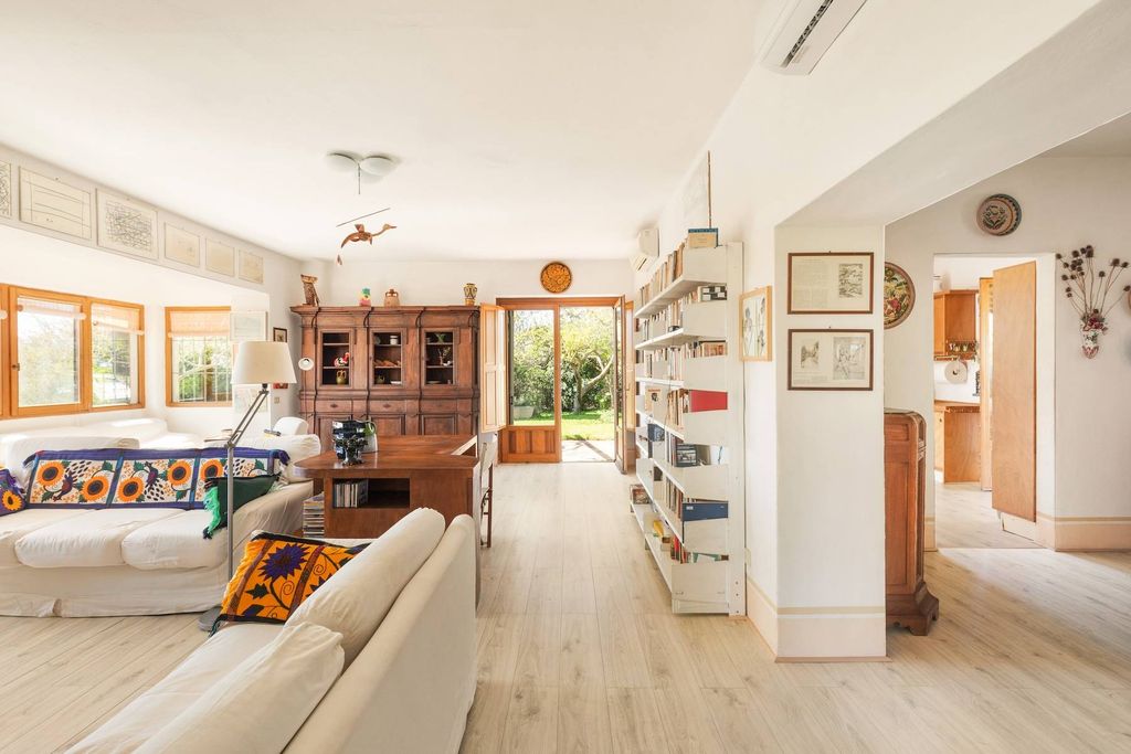 Property photo 1 of 24