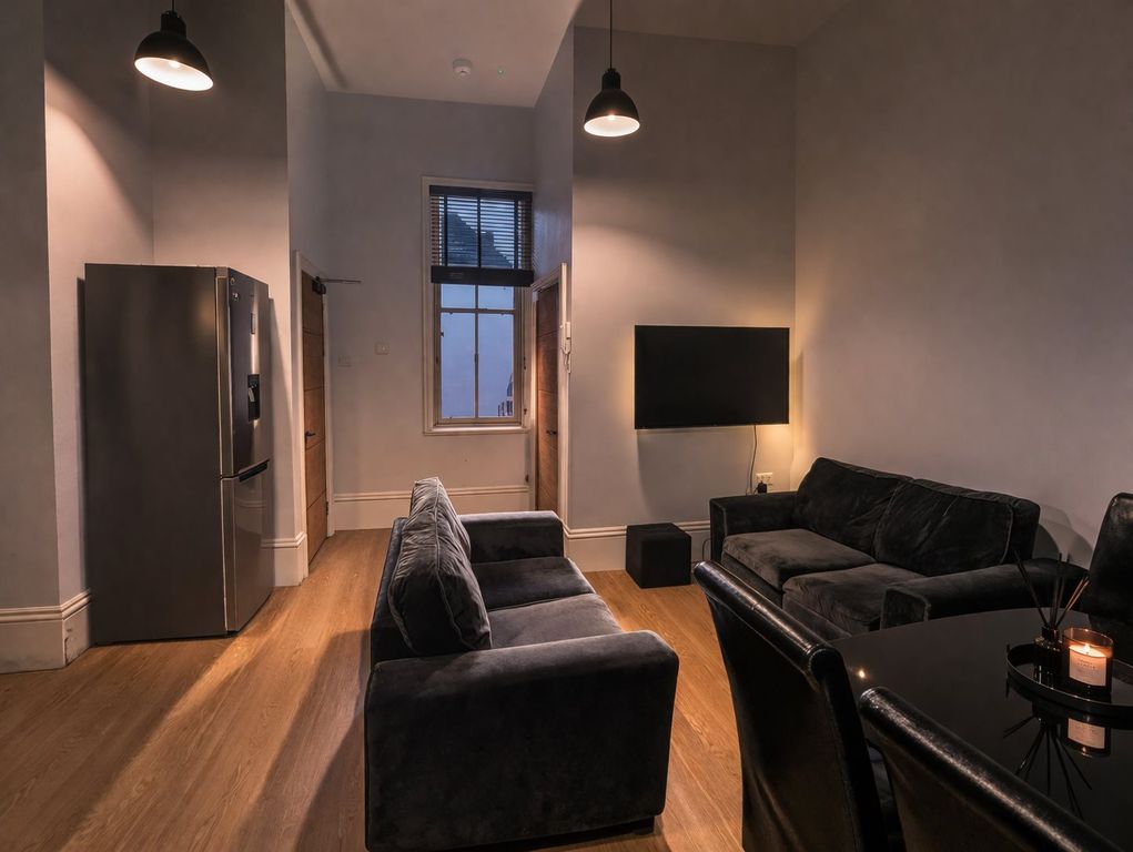 Property photo 1 of 7 Living Room