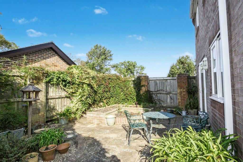 Property photo 2 of 14