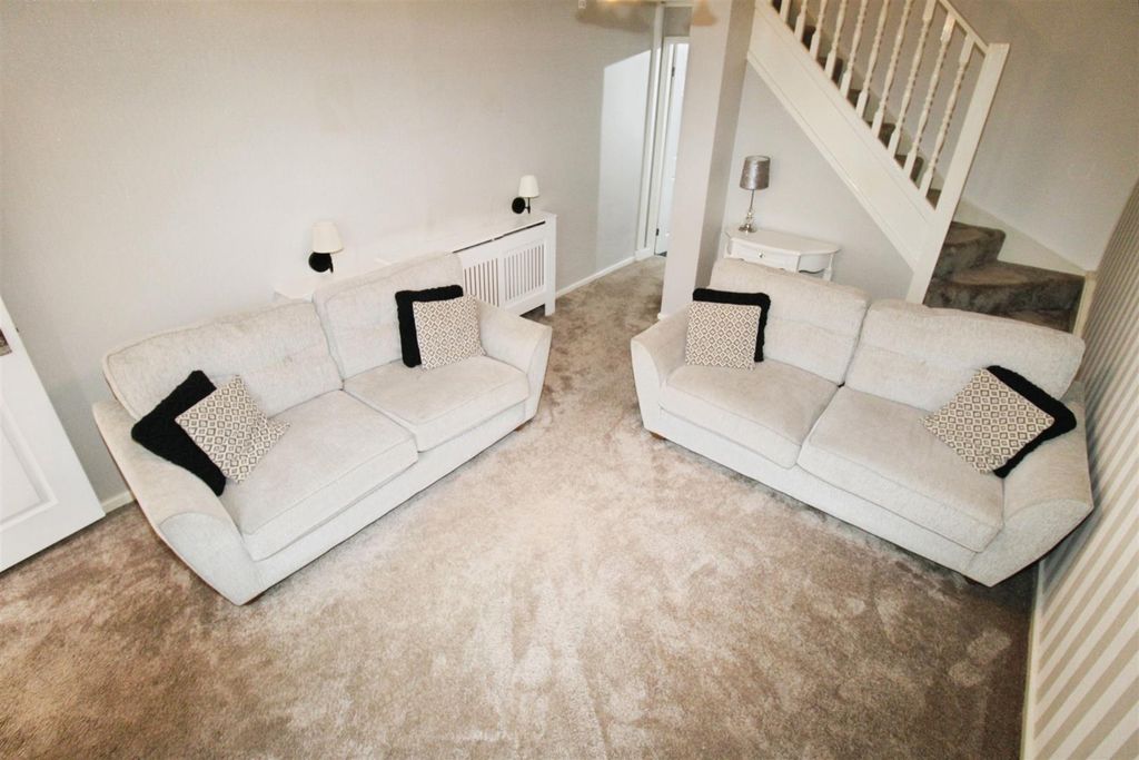 Property photo 2 of 18 Living Room