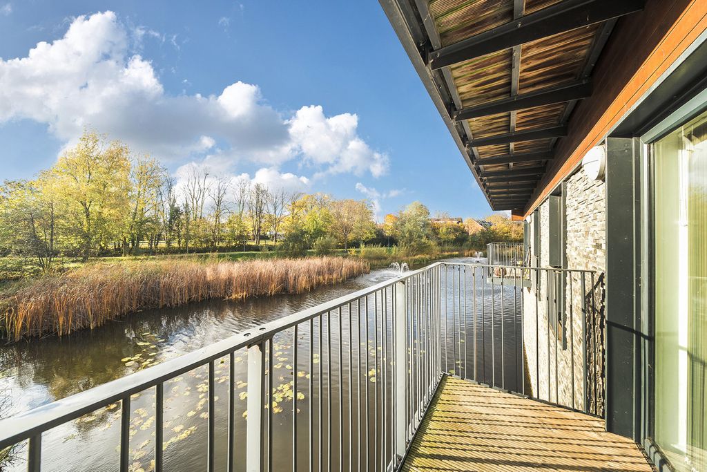 Property photo 3 of 14