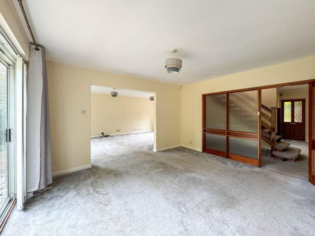 Property photo 2 of 25