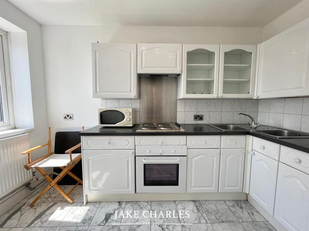 Property photo 2 of 9 4d0072Fd-36B1-44d5-8F1A-5121B1Dfab3F.Jpg