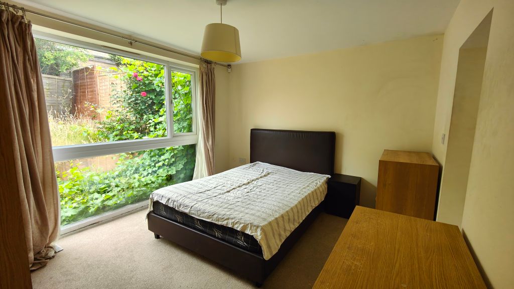 Property photo 1 of 8 1