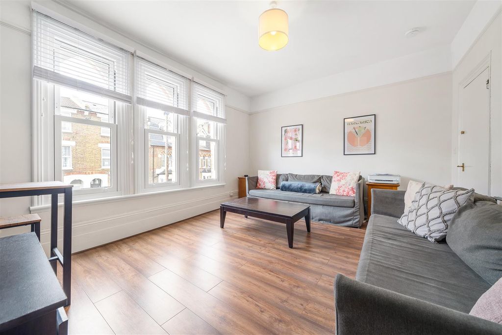 Property photo 2 of 16 Eden Harper Ducie Street Tf