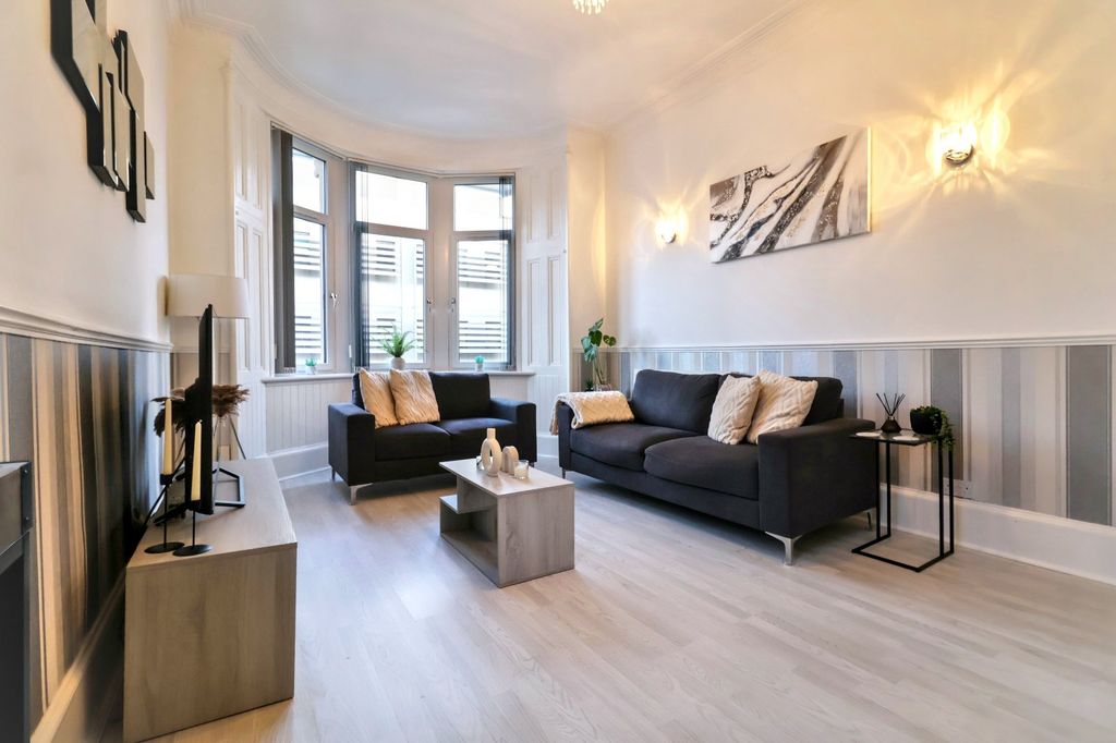 Property photo 3 of 27 Picture No. 18