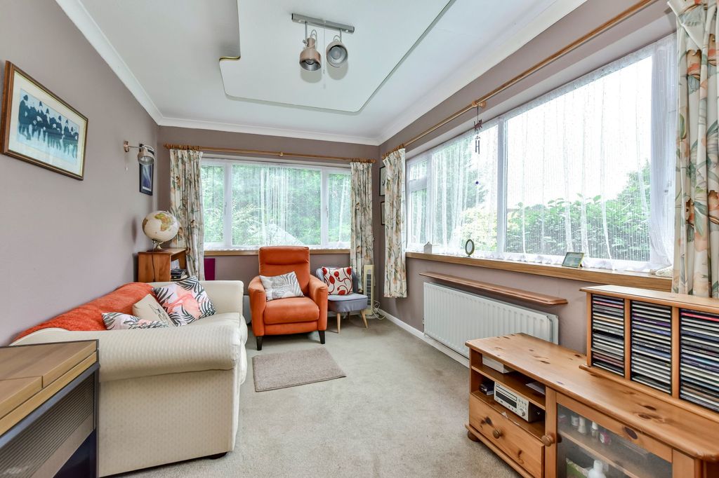 Additional image 6 of 3 bed semi-detached house for saleLangley Lane, Abbots Langley WD5