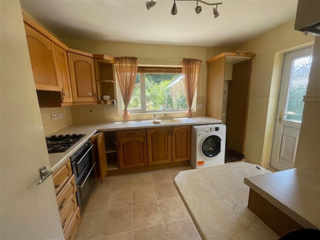 Property photo 2 of 4 Kitchen/Breakfast Room