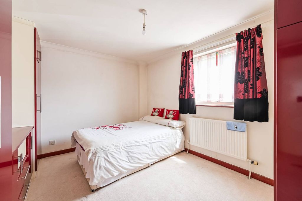 Property photo 1 of 23