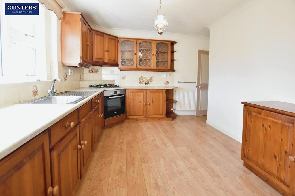 Property photo 2 of 27 Kitchen