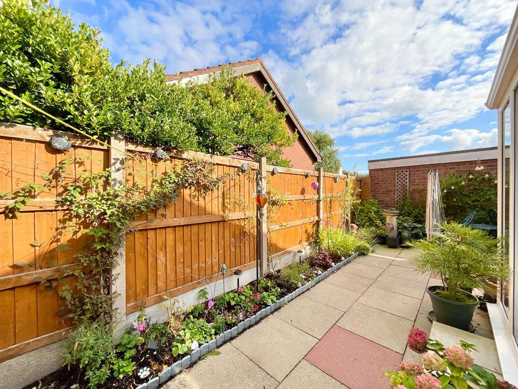 Property photo 2 of 9