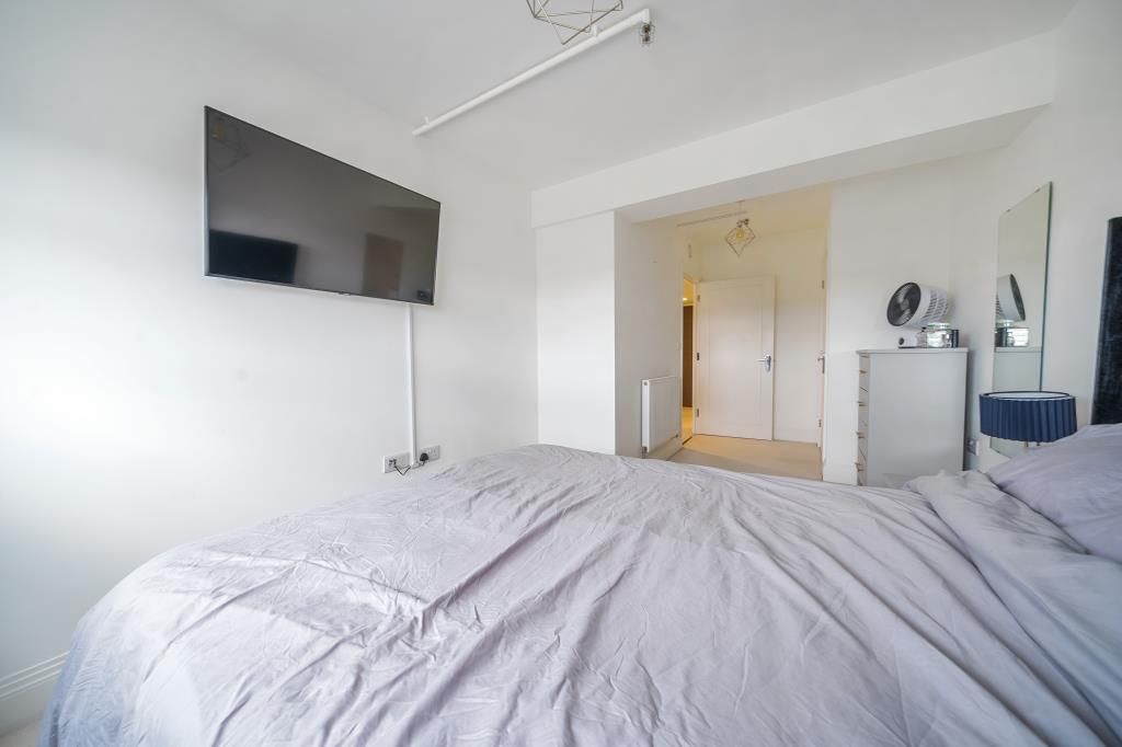 Property photo 3 of 16 Bedroom