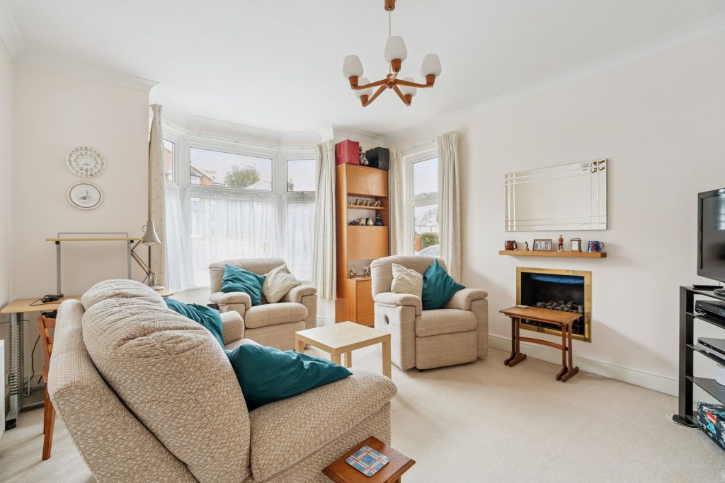 Property photo 2 of 21