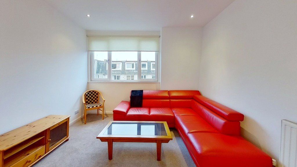 Property photo 2 of 7 Photo 2