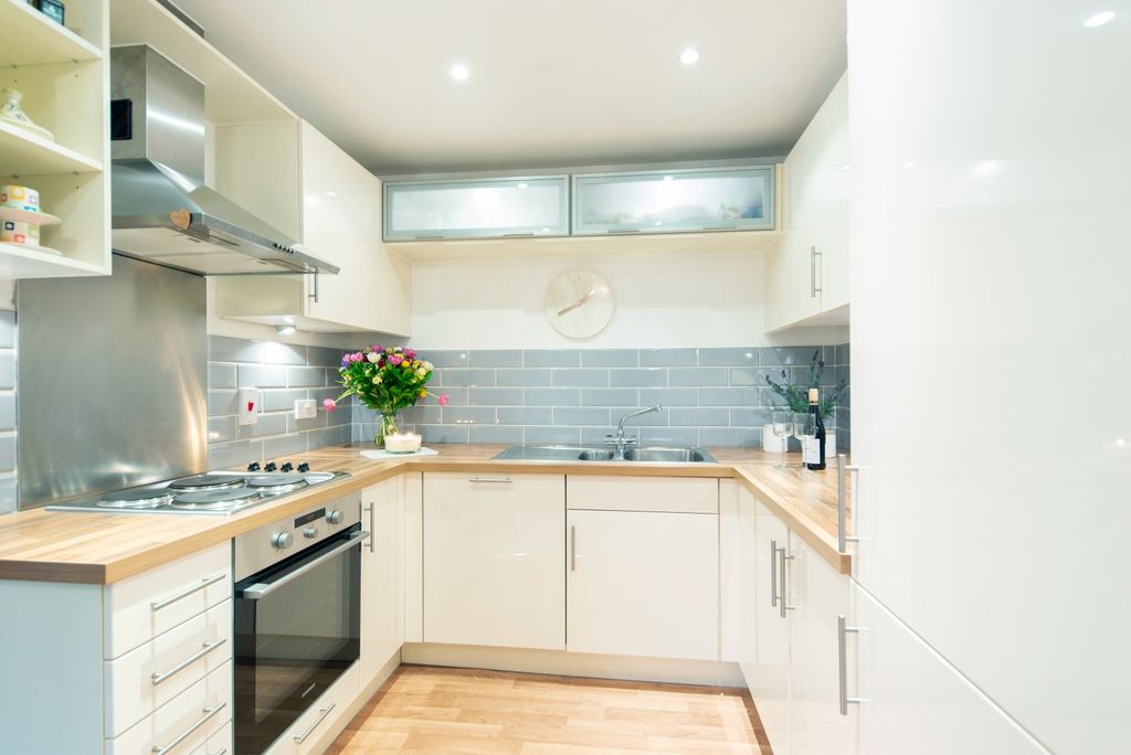 Property photo 2 of 13 3415073