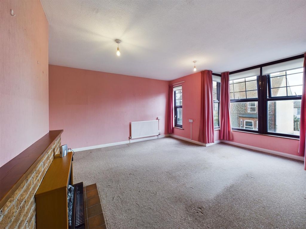 Property photo 3 of 17 Cam04116G0-Pr0033-Still013.Jpg