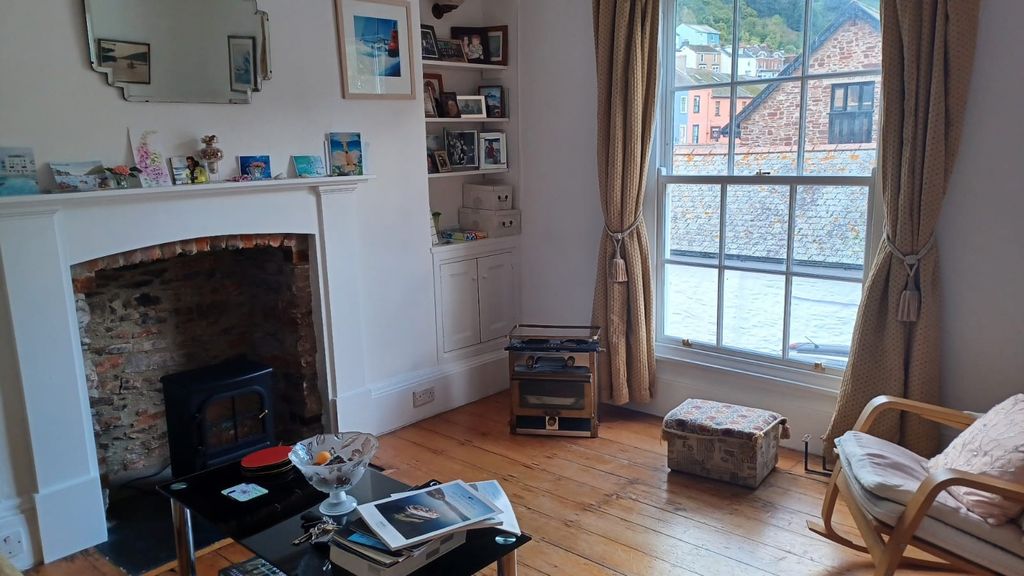 Property photo 2 of 8