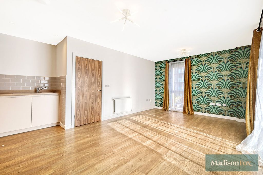 Additional image 4 of 2 bed flat for saleHandley Page Road, Barking IG11