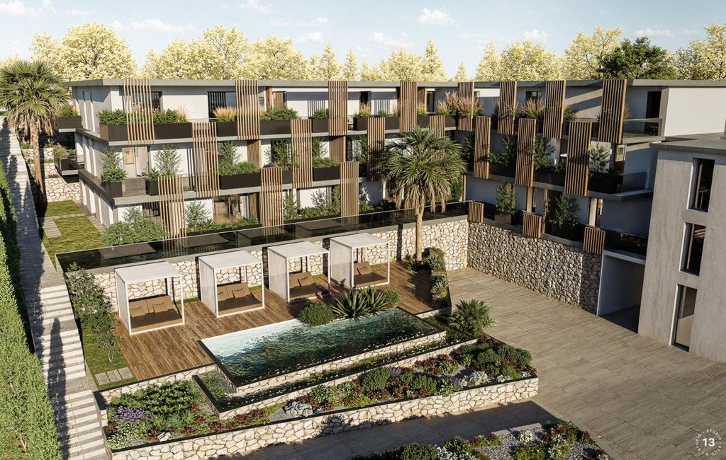 Property photo 3 of 33