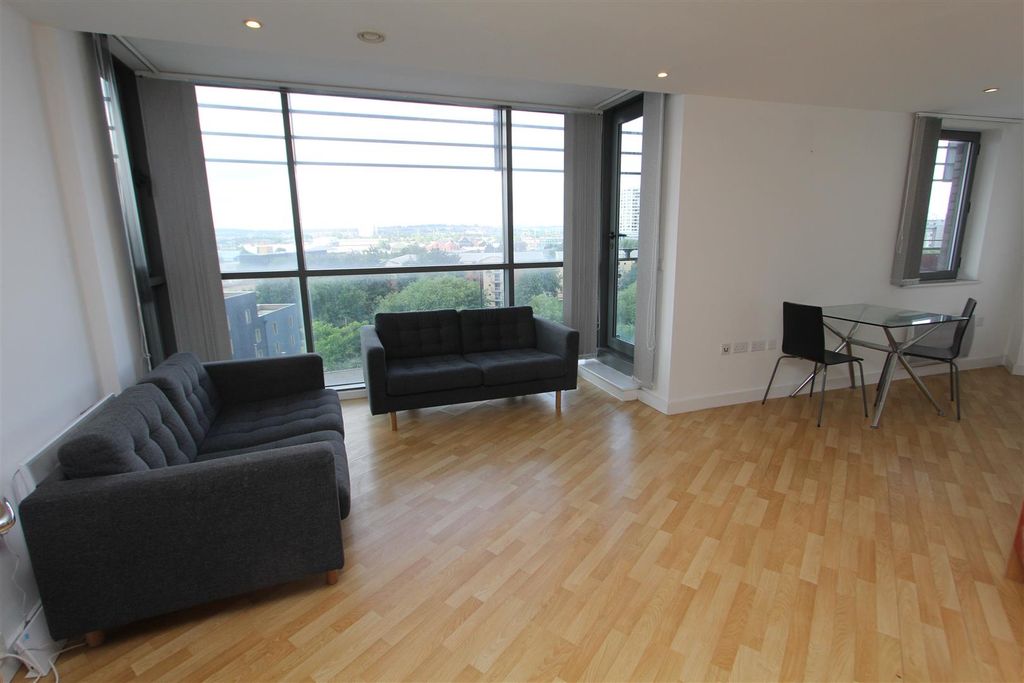 Property photo 1 of 11 Living Room.Jpg
